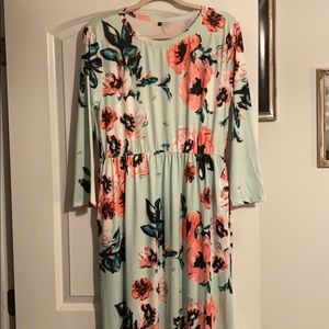 Floral Maxi Dress with 3/4 sleeves.